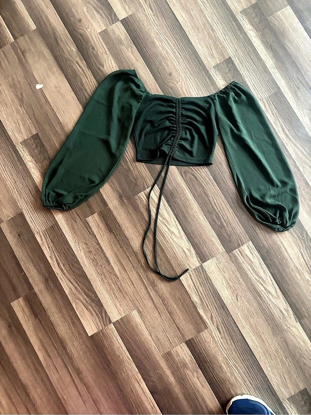 Green Long Sleeve Crop Top